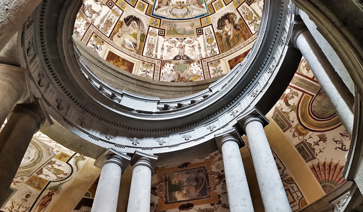 Villa Farnese a Caprarola _ la scala